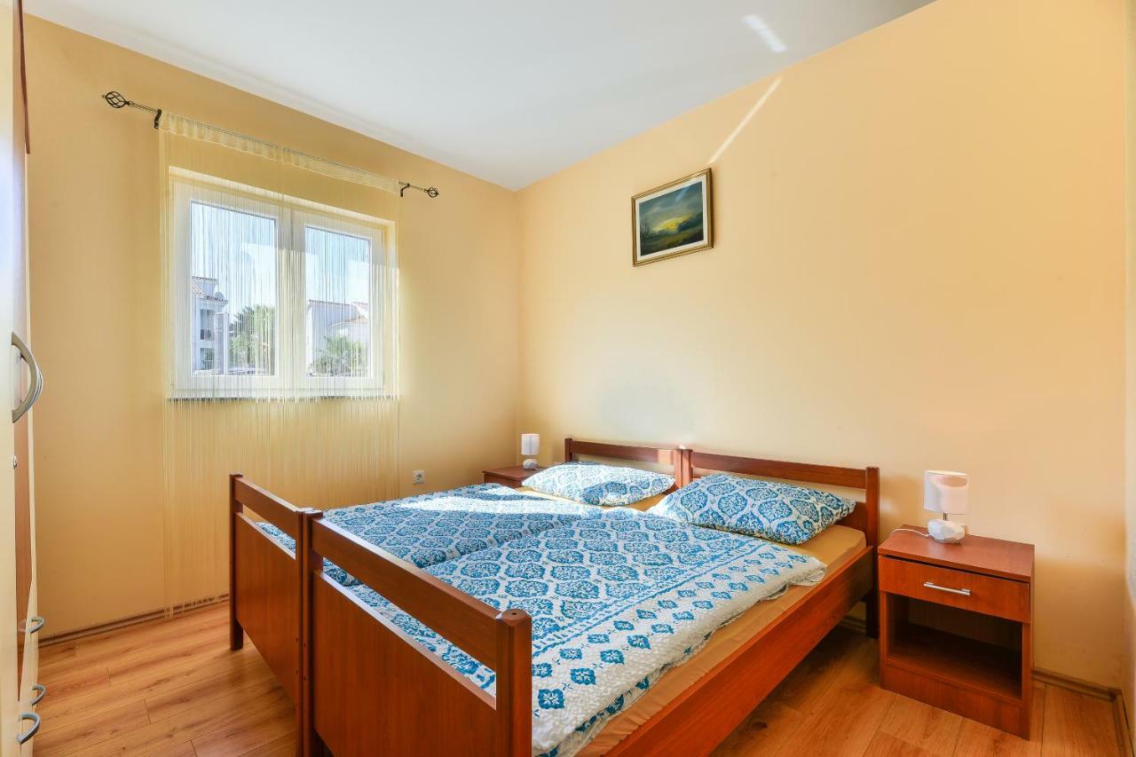 Apartments Dakovic Пакоштане Экстерьер фото