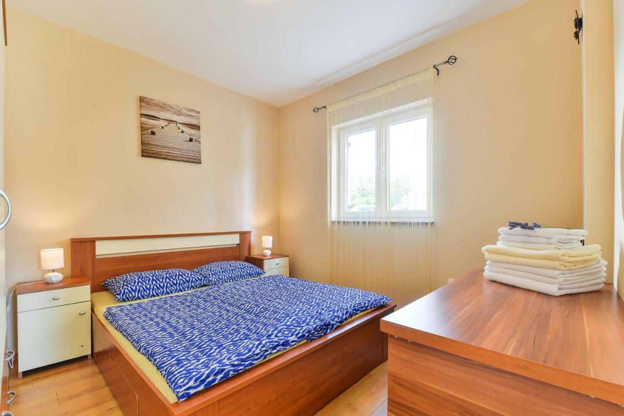 Apartments Dakovic Пакоштане Экстерьер фото