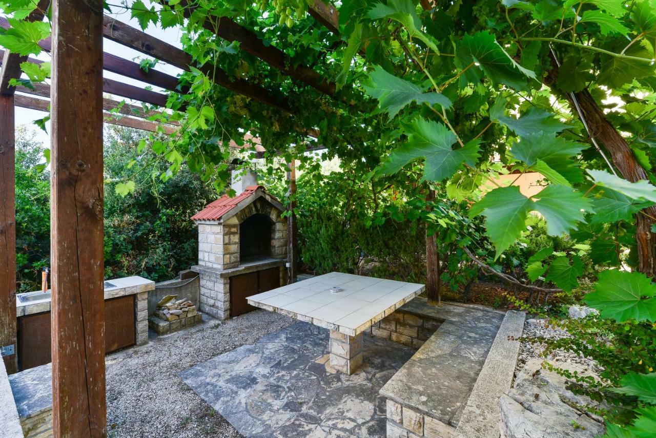 Apartments Dakovic Пакоштане Экстерьер фото